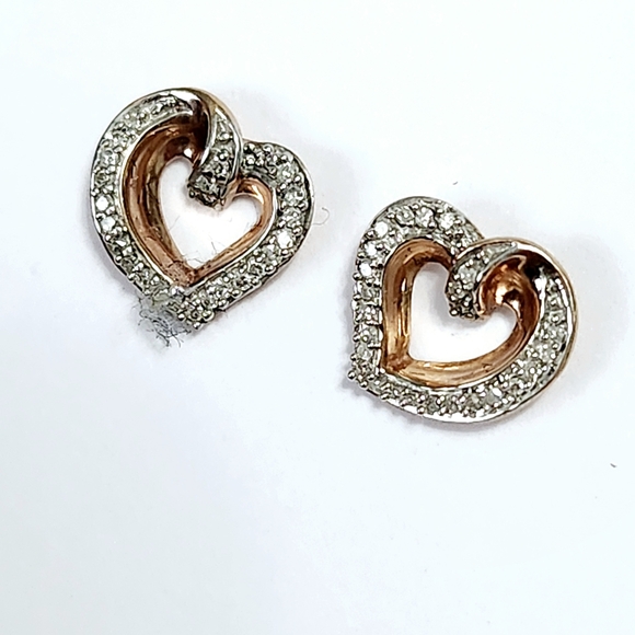 10K Rose gold Diamond Heart ❤️  Stud Earring - Picture 8 of 9
